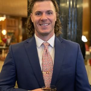 Meet your Posher, Tomas